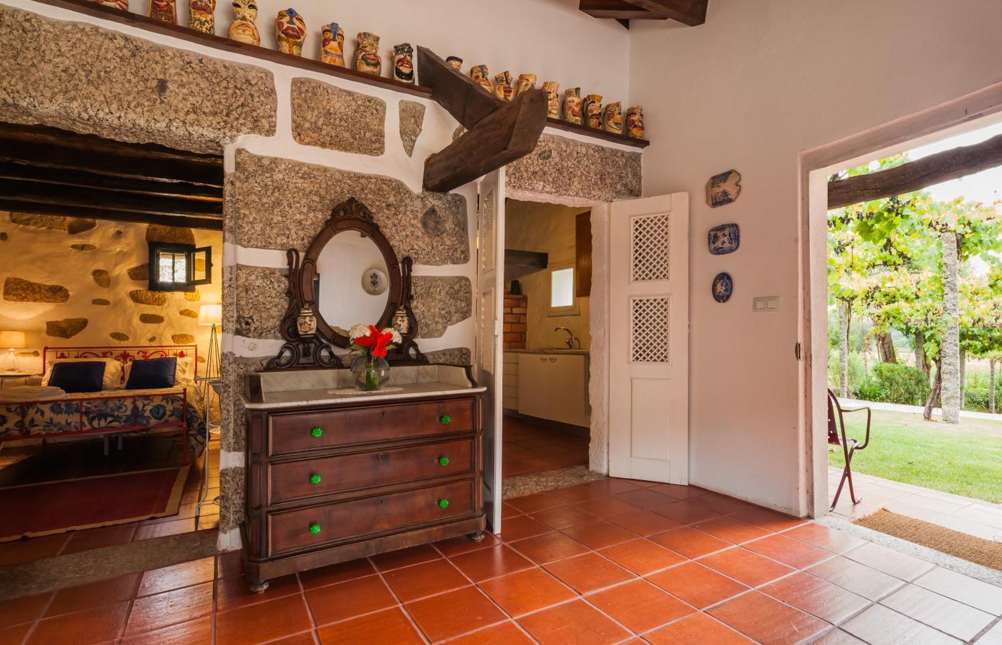 1720 Quinta Da Cancela - Winery & Farmhouse Guimarães Oda fotoğraf