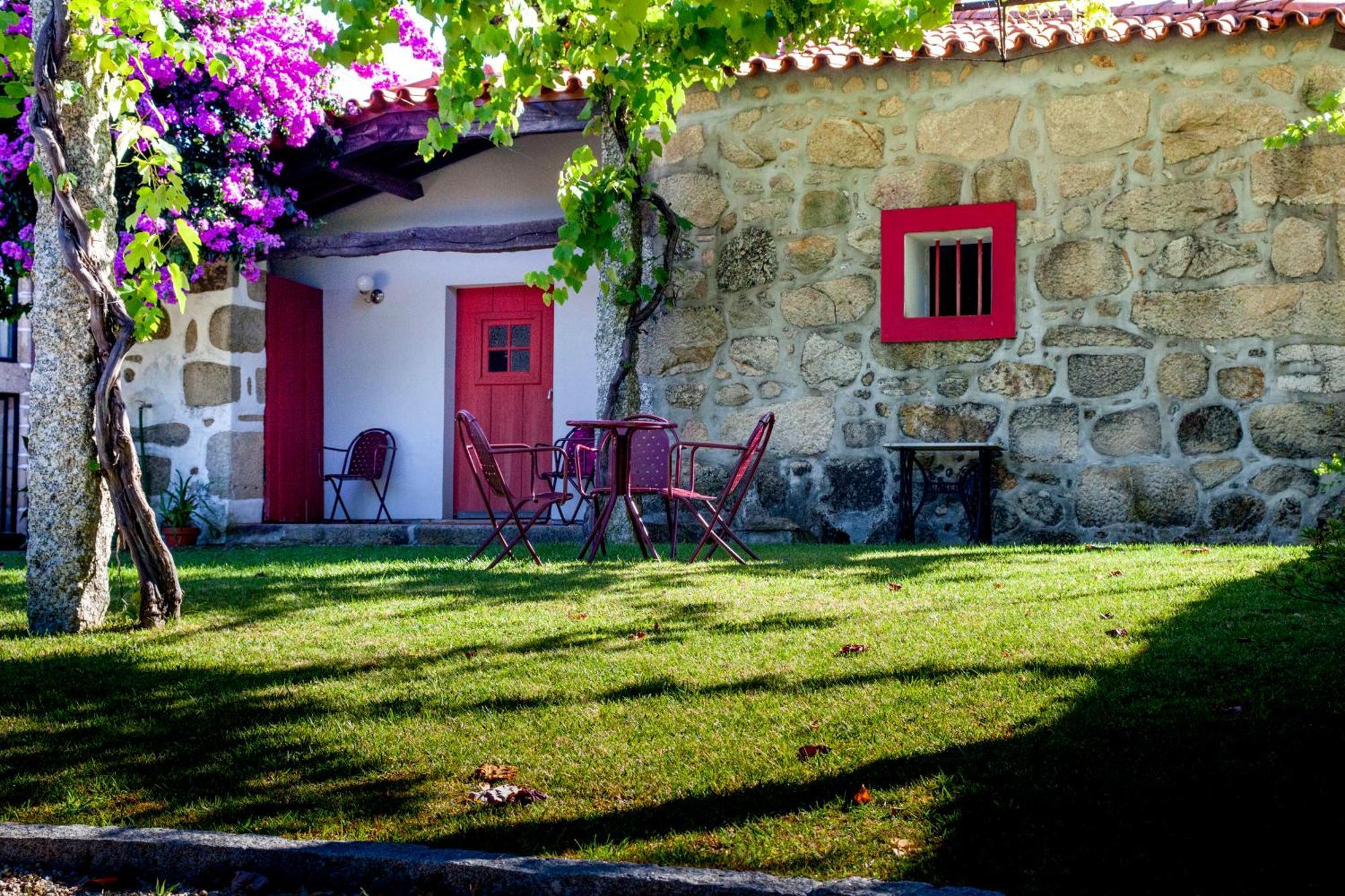 1720 Quinta Da Cancela - Winery & Farmhouse Guimarães Oda fotoğraf